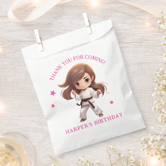 ガールズ空手武術アーツバースデーパーティー フェイバーバッグ (クリップ留めされた状態)