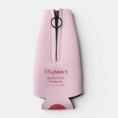 ガールズ・ゴーン・ワイルド ピンクとチェリー・レッド バチュロレッテ ボトルクーラー (裏面)