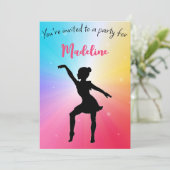 ガールバースデーパーティーパーソナライズされた絞り染めレインボー 招待状 (スタンド正面)