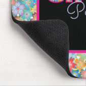 ガールパワー |ピンクガーリーの美しい山花女性 マウスパッド (コーナー)