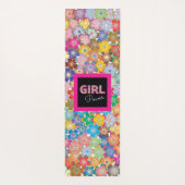 ガールパワー |ピンクガーリーの美しい山花女性 ヨガマット (裏面)