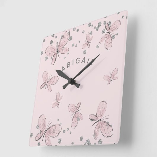 ガールピンクバタフライシルバースパークル名前をカスタムする スクエア壁時計 (傾斜)
