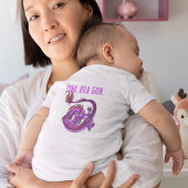 ガールピンク&ピンクドラゴン – 漫画スタイルドラゴン ベビーボディスーツ