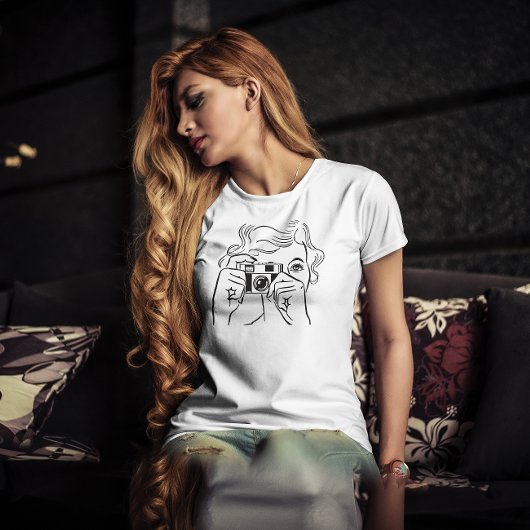 ガールフォトグラファーヴィンテージカメラ Tシャツ