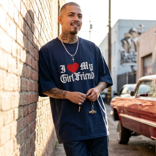 ガールフレンドのTシャツが大好き Tシャツ