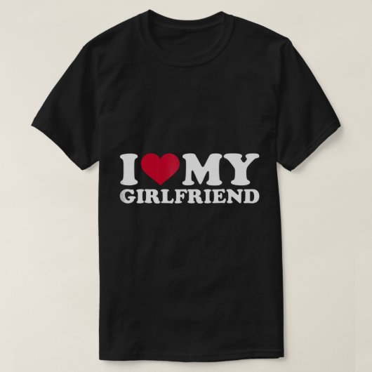 ガールフレンドのTシャツが大好き Tシャツ (デザイン正面)