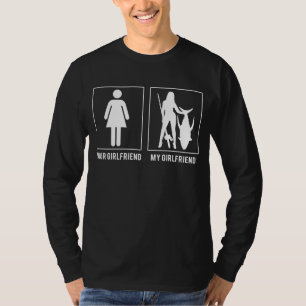 ガールフレンド?私のガールフレンドは魚釣り大好き!T-Sh Tシャツ