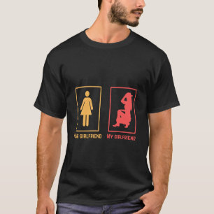 ガールフレンドvsガールフレンド 女性のカーボーイ tシャツ