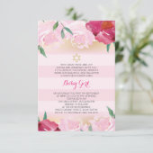 ガールユダヤ人の命名日招待状 – ピンクフラワー&金ゴールド 招待状 (スタンド正面)