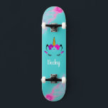 ガールユニコーンのスケートボード名 スケートボード<br><div class="desc">このUnicornスケートボードを自分のテキストを追加して自分で作りなさい。高度な編集ツールにアクセスするには、「このテンプレートをパーソナライズすクリックる」にアクセスし、「詳細」で下にスクロールし、「更に進むにクリックは」リンカスタマイズクを押してください。ユニコーンスタイルを愛する屋外スケートボーダーのための誕生日や卒業などの任意の大事な行事に理想的。</div>