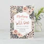 ガールワイルドワンヒョウ印刷誕生日 招待状 (スタンド正面)