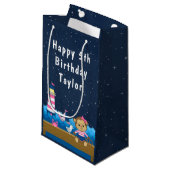 ガール航海のモンキーピンクアンドネイビーハッピーバースデー スモールペーパーバッグ (正面アングル)