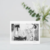 ガール食べ物を与えズベアーカブ ポストカード (スタンド正面)