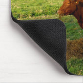 ガーンジー牛の時間を食べ物を与えること マウスパッド (コーナー)