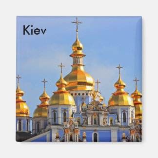 キエフの大聖堂の黄金の銅色の銅色は春に撮影 マグネット