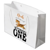 キカスタムッズファースト誕生日 ラージペーパーバッグ (裏面アングル)