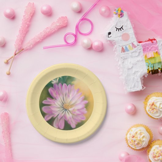 キクスクピンクアンドクリームフローラパステル ペーパープレート (パーティー)