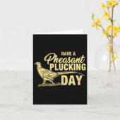 キジおもしろいー狩りプルッキングTシャツギフト カード (黄色い花)