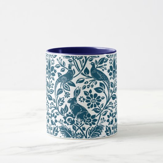 キジとハレの模様、白と濃い青 マグカップ (中央)