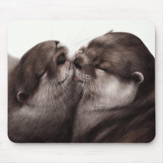キスするカワウソ - 手描きの野生動物アート マウスパッド (正面)