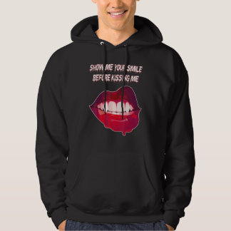 キスする前にあなたの笑顔を見せて キスする口 パーカ
