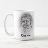 キスだ!- Bleistiftzeichnung コーヒーマグカップ (左)