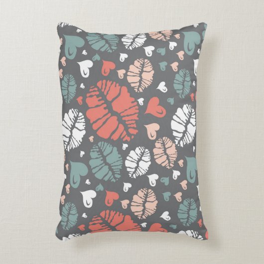 キスのプリントおよびハートパターン アクセントクッション (正面(垂直))