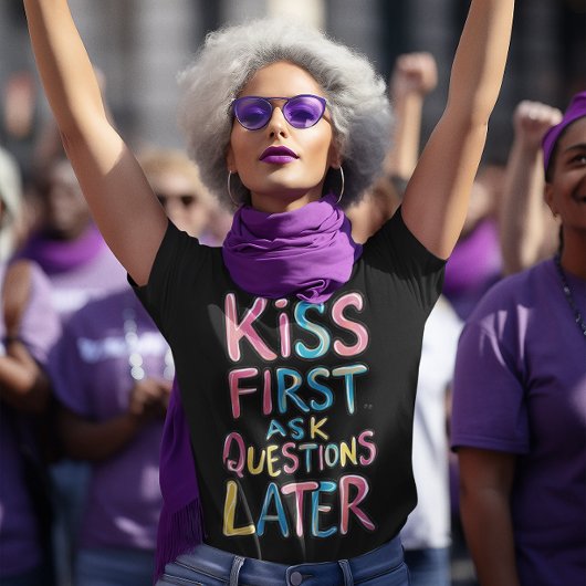 キスの最初頼の質問 Tシャツ