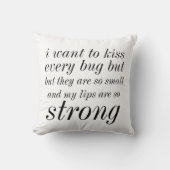 キスの虫の枕 クッション (正面)