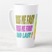 キスの高速化とファッションの高速化 カフェラテマグ (左アングル)