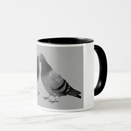 キスをするなハトギフトのマグ マグカップ (正面右)