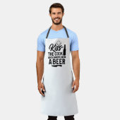 キスザ調理師と彼にビールキッチンをもたらす エプロン (着用した状態)