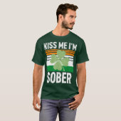 キスメイムスソーバーおもしろいSaint patricks dayギフト Tシャツ (正面フル)