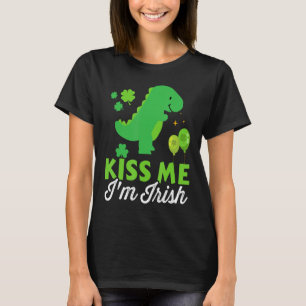 キス私はアイルランドの可愛い恐竜tレックスSt patricks Tシャツ