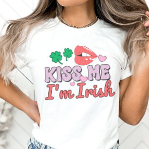キス私はアイルランドの聖パトリックの日 Tシャツ