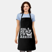 キス私はアリッシュ海賊船St Patrick飲む エプロン (着用した状態)