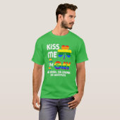 キス私はゲイかアイリッシュか飲何かのアイリス Tシャツ (正面フル)