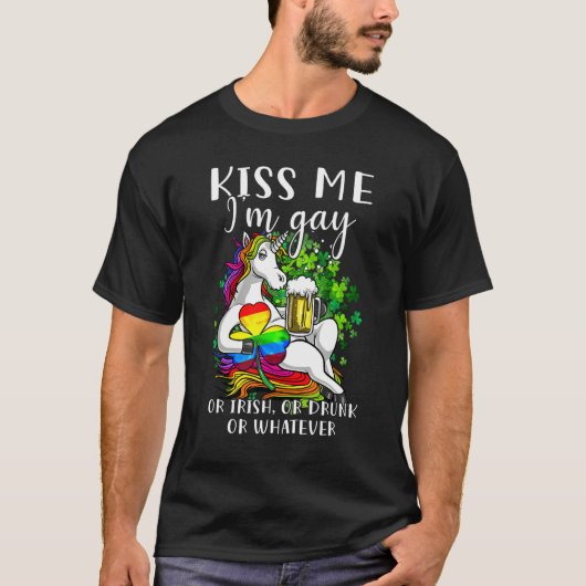 キス私はゲイかアイリッシュか飲何かのLgbt Tシャツ (正面)