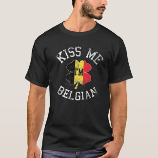 キス私はベルギーおもしろいの聖パトリックの日ベルジア Tシャツ