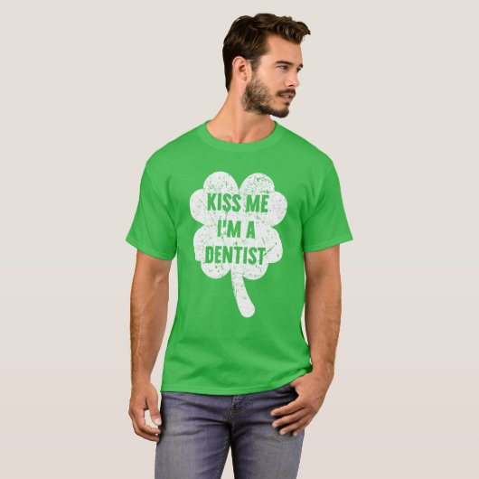 キス私は歯医者St patricks day Tシャツ (正面フル)