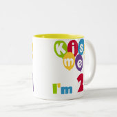 キス私は21誕生日Tシャツとギフト ツートーンマグカップ (正面右)