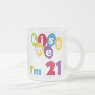 キス私は21誕生日Tシャツとギフト フロストグラスマグカップ