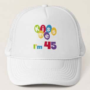 キス私は45誕生日Tシャツとギフト キャップ