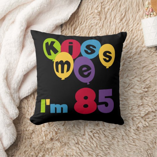 キス私は85の誕生日Tシャツとギフト クッション (ブランケット)