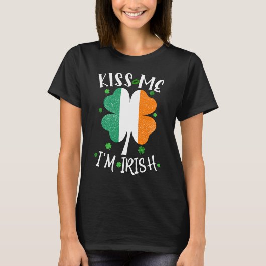 キス私アイリッシュおもしろいst patricks day男女 tシャツ (正面)