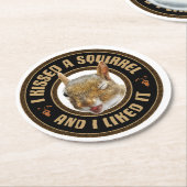 キス・ア・スクワーロ - 面白いパロディ ラウンドペーパーコースター (アングル)