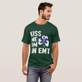 キスMeシリーズ(私はEMT)男性用Tシャツ Tシャツ (正面フル)