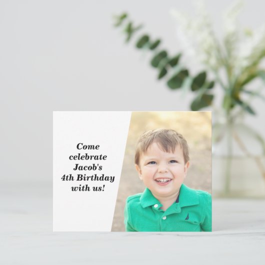 キッカスタムズフォトバースデーパーティーシックブラック文字 インビテーションポストカード (スタンド正面)