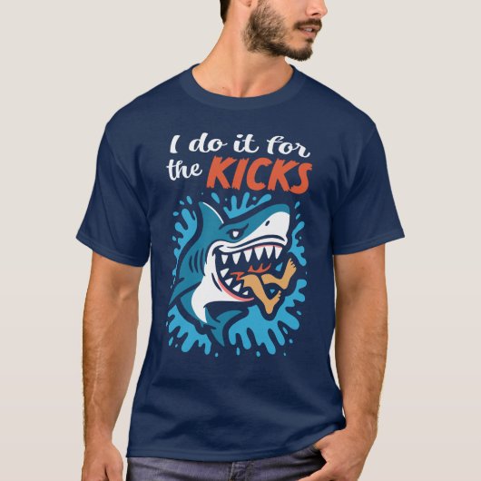 キックのためさ!サメ Tシャツ (正面)