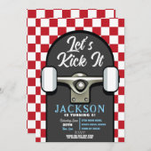キックイットスケートボード誕生日ボーイズ赤 招待状 (正面/裏面)